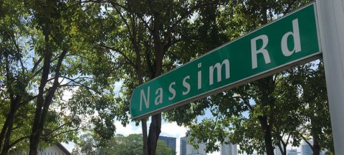 Les Maisons Nassim Road sign post